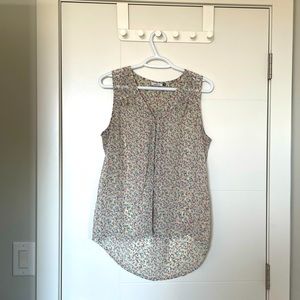 Only brand. Fits medium. Floral summer blouse.